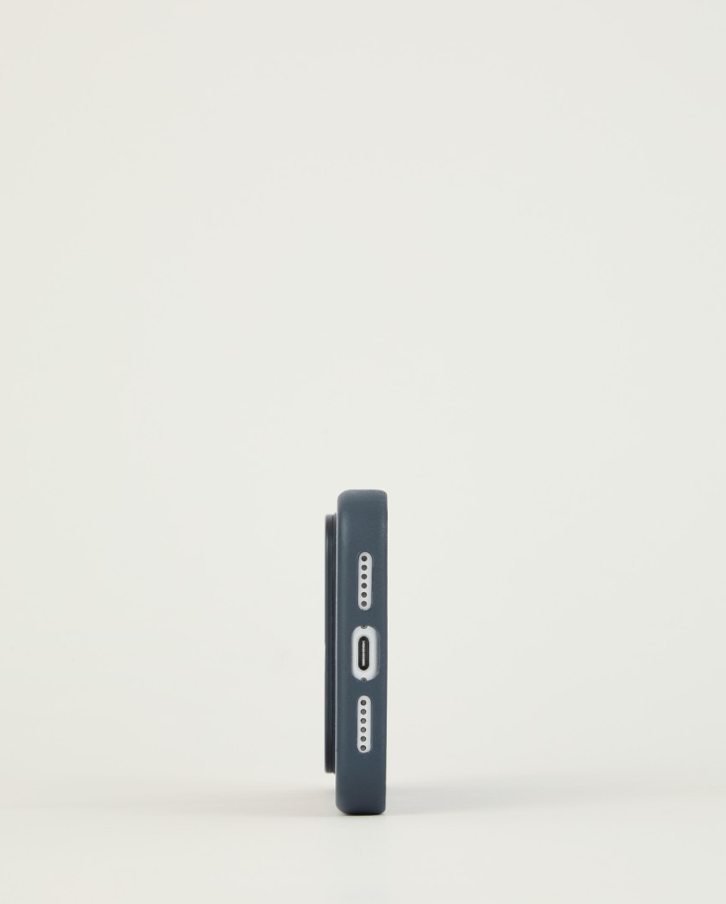 Troubadour Leather Case for iPhone 18 Pro / Pro Max