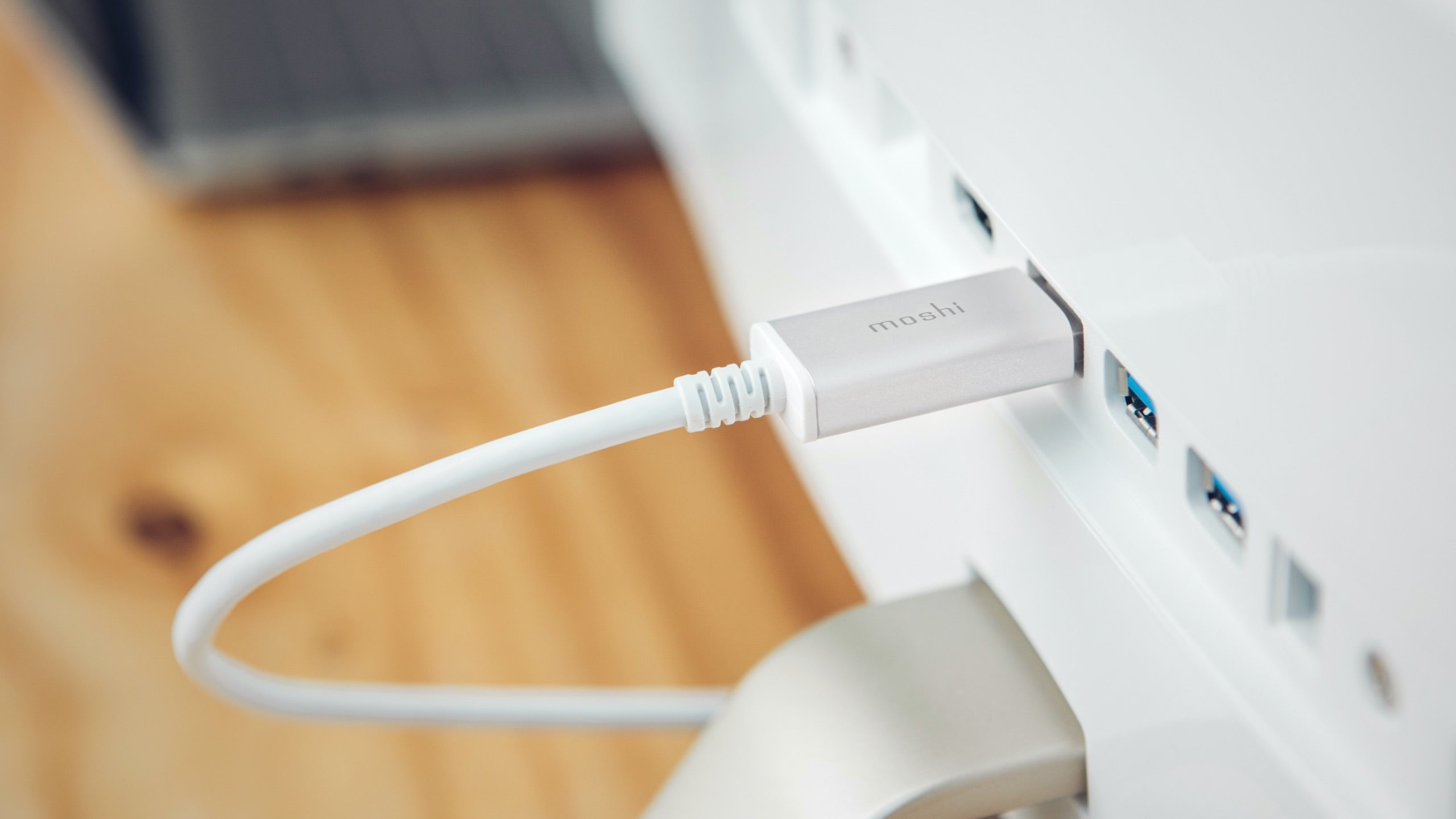 Moshi Cable USB-C to DisplayPort Cable