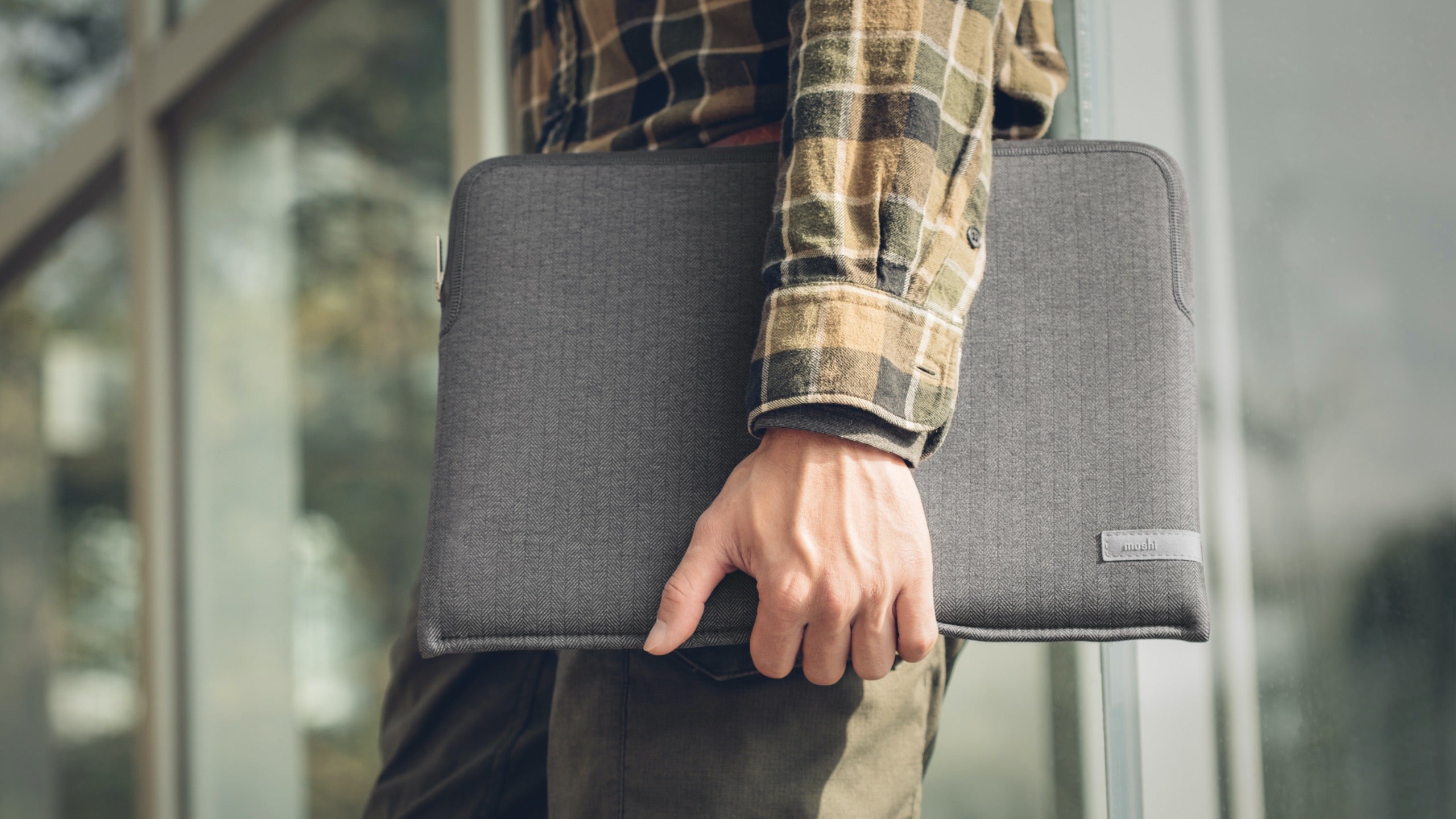 Moshi Pluma Laptop Sleeve 15/16-inch - Herringbone Gray